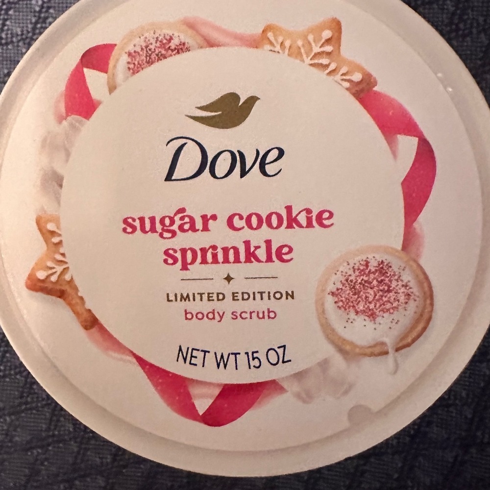 Dove Limited Edition Sugar Cookie Sprinkle Body Scrub Holiday Treats 15 oz